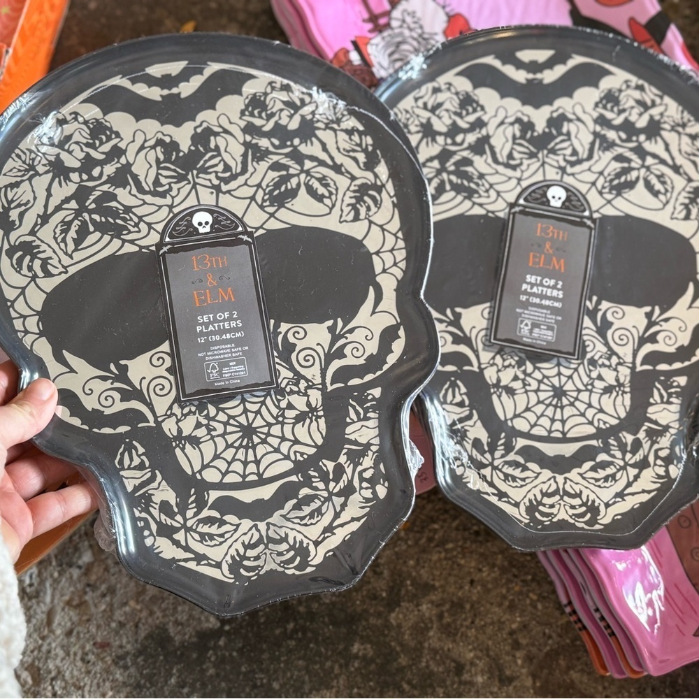 13th & Elm Skull Platters NEW SET 4 Halloween